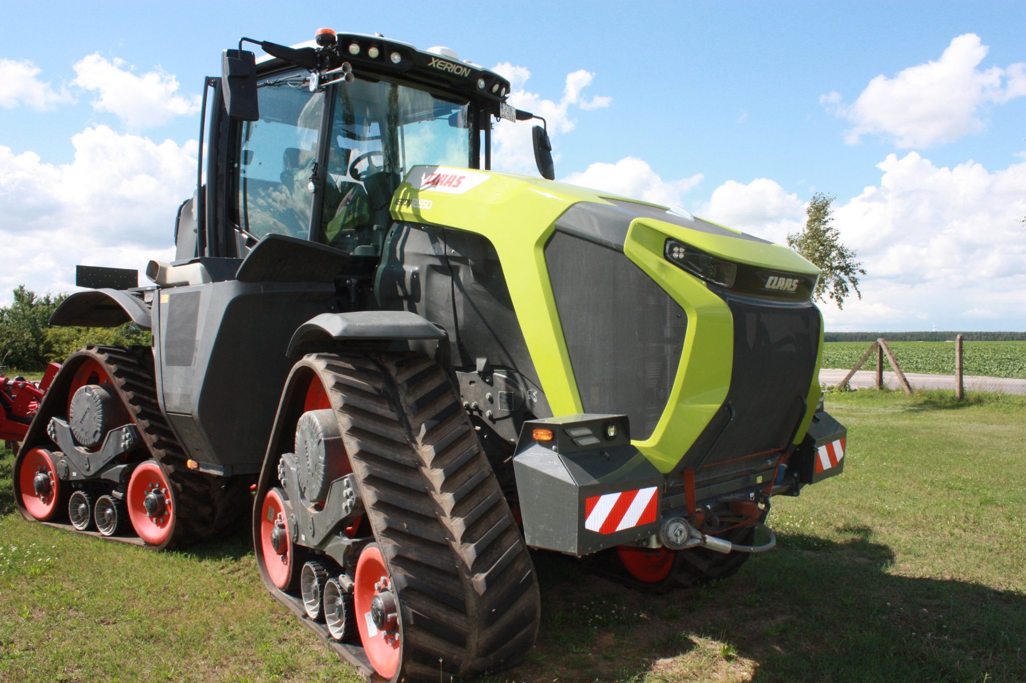Landgut Reppinichen Stellt Den Neuen Claas Xerion 12 650 Vor Landgut Landgut Reppinichen Stellt Den Neuen Claas Xerion 12 650 Vor Landgut